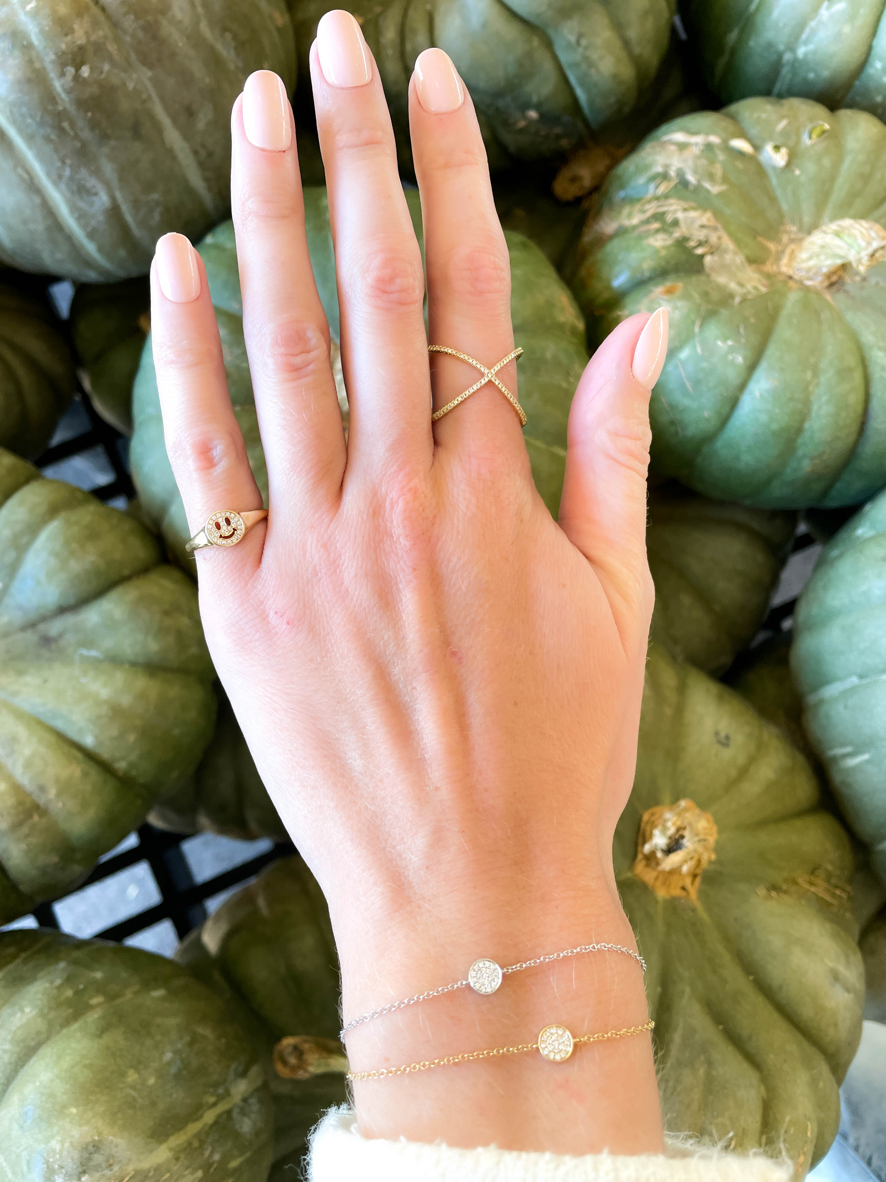 Pave Diamond Circle Bracelet in 14K Yellow Gold