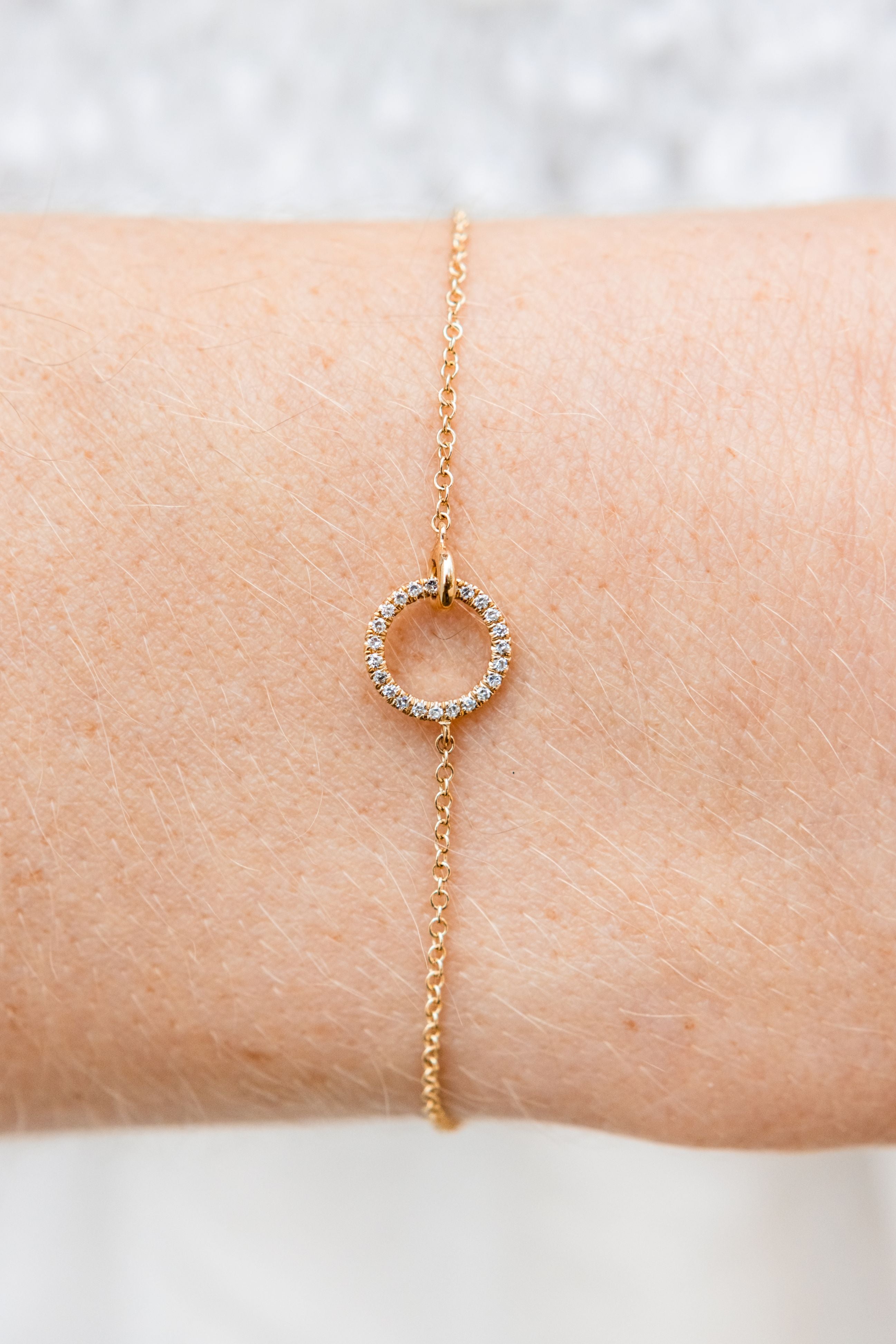 Interlocking Circle Diamond Bracelet in 14K Yellow Gold