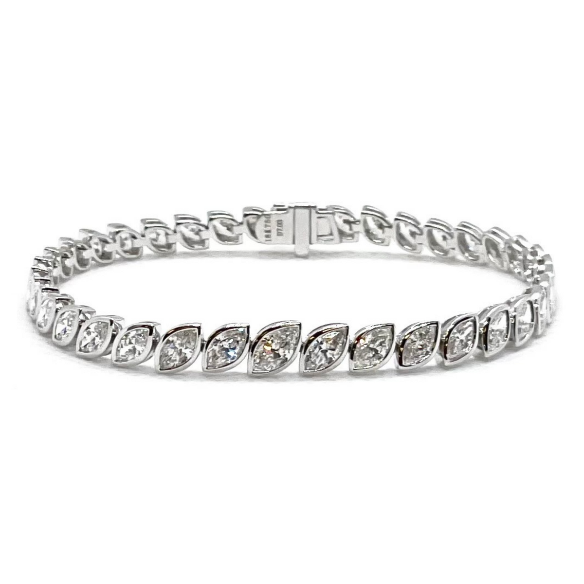 Graduated Marquise Diamond Tennis Bracelet in 18K White Gold