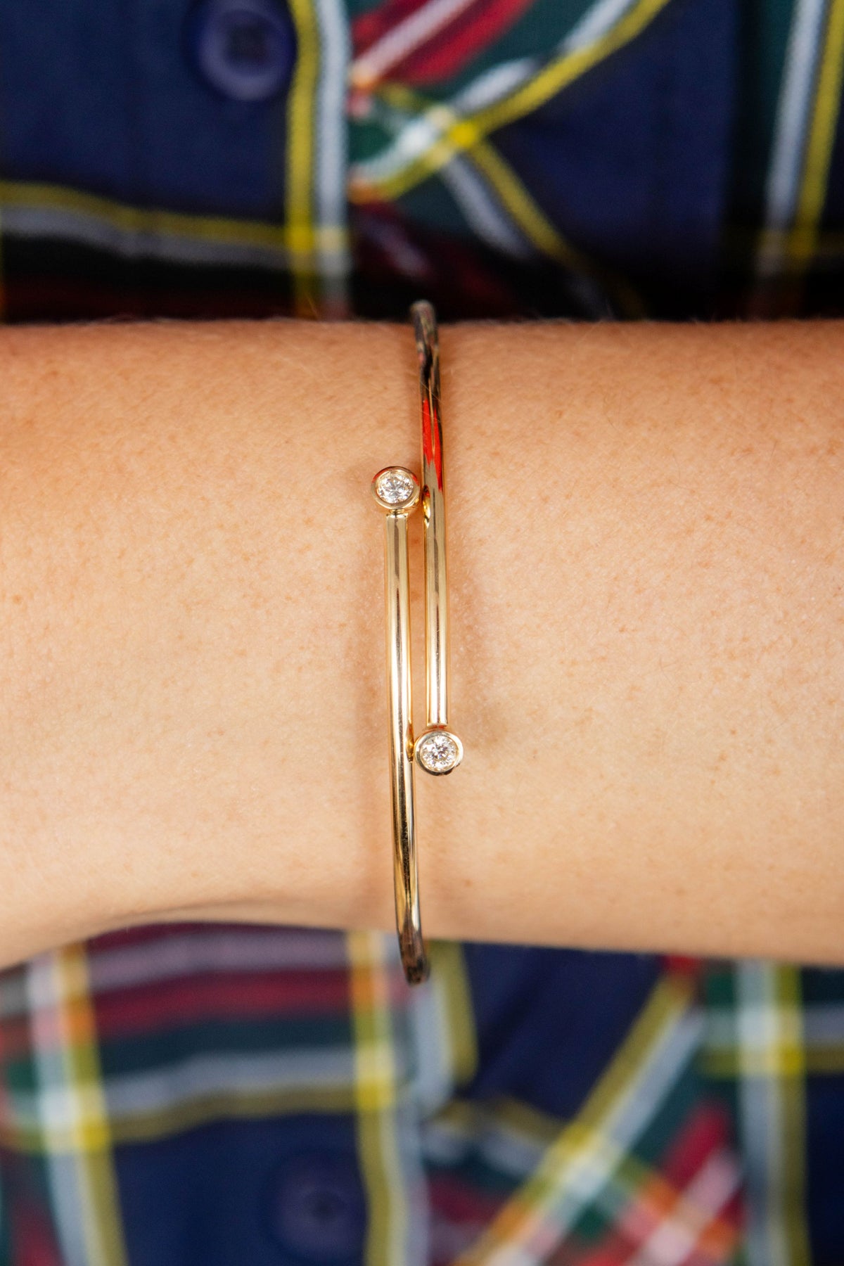 Diamond Bezel Set Bypass Bangle in 14K Yellow Gold