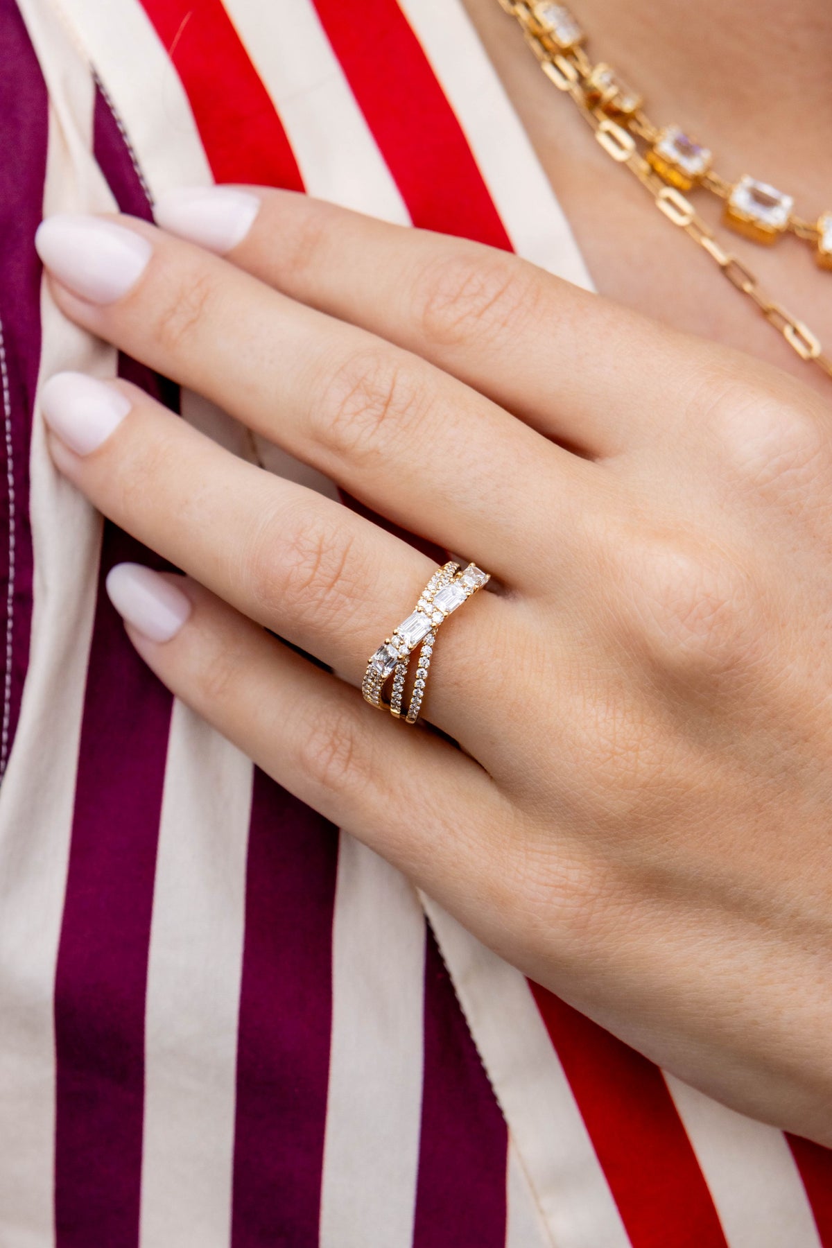 Mixed Diamond Crossover Ring in 14K Yellow Gold, Size 6.5