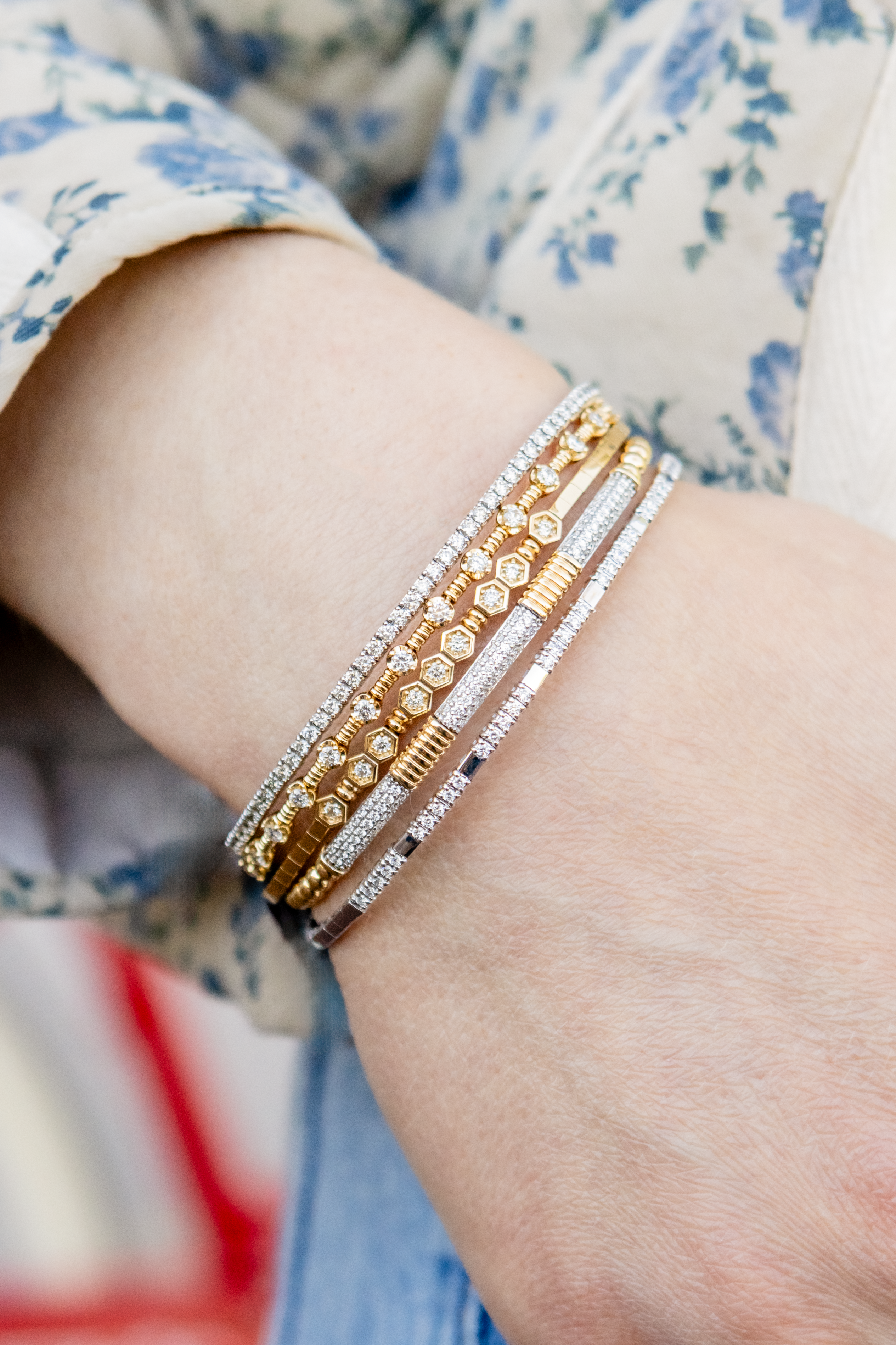 Round Diamond Station Flex Bracelet in 14K Yellow Gold