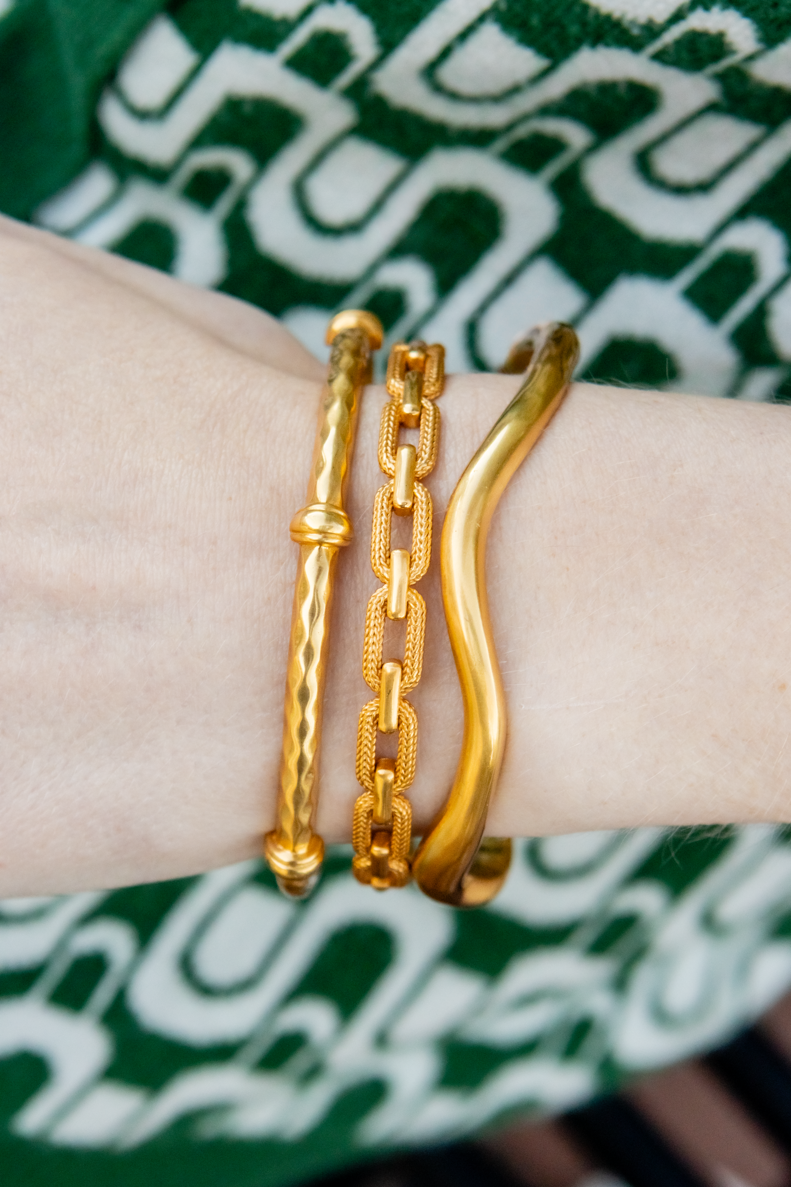 Julie Vos Wave Bangle, Size M