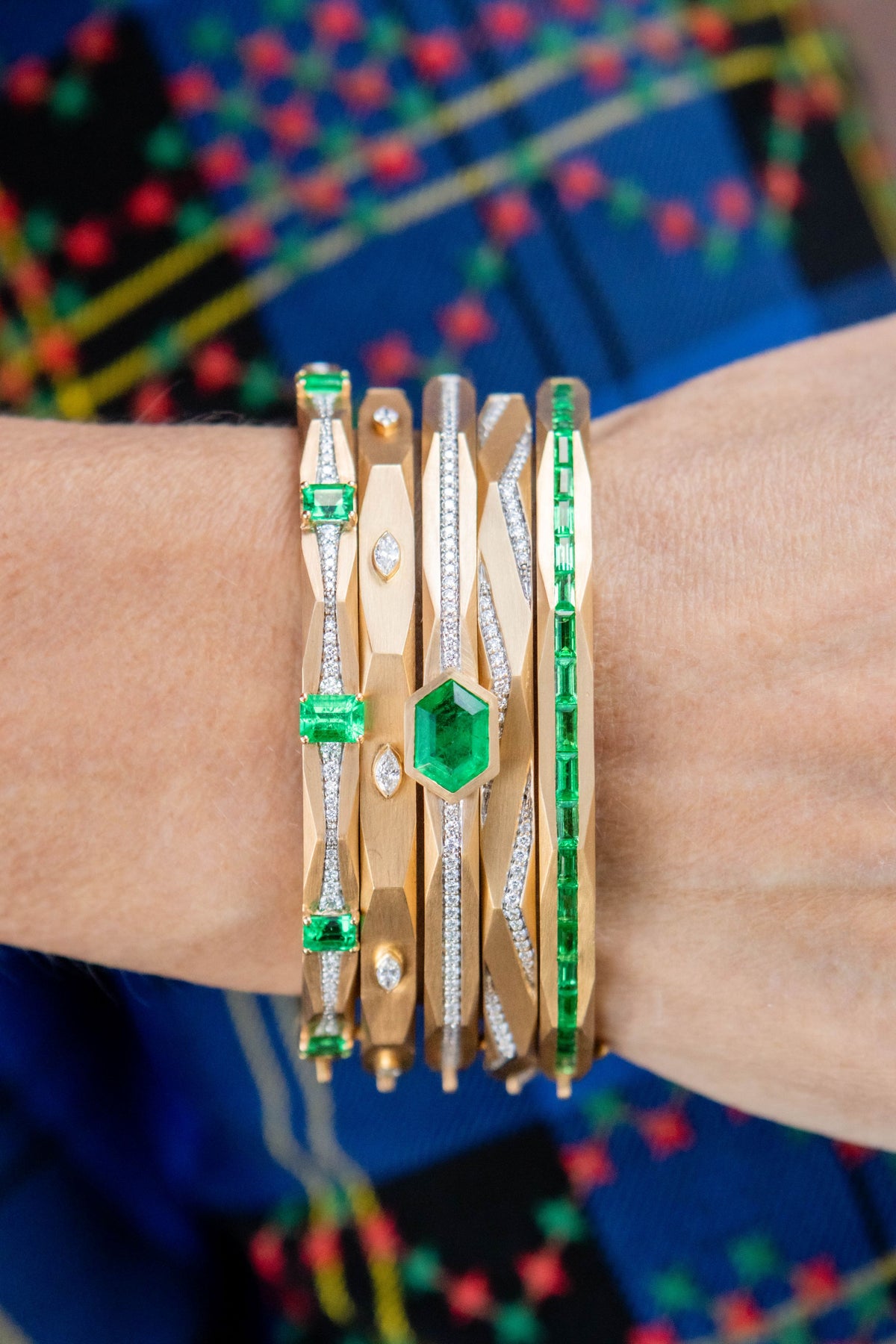Arunashi Enigma Hexagon Emerald Bangle in 18K Yellow Gold