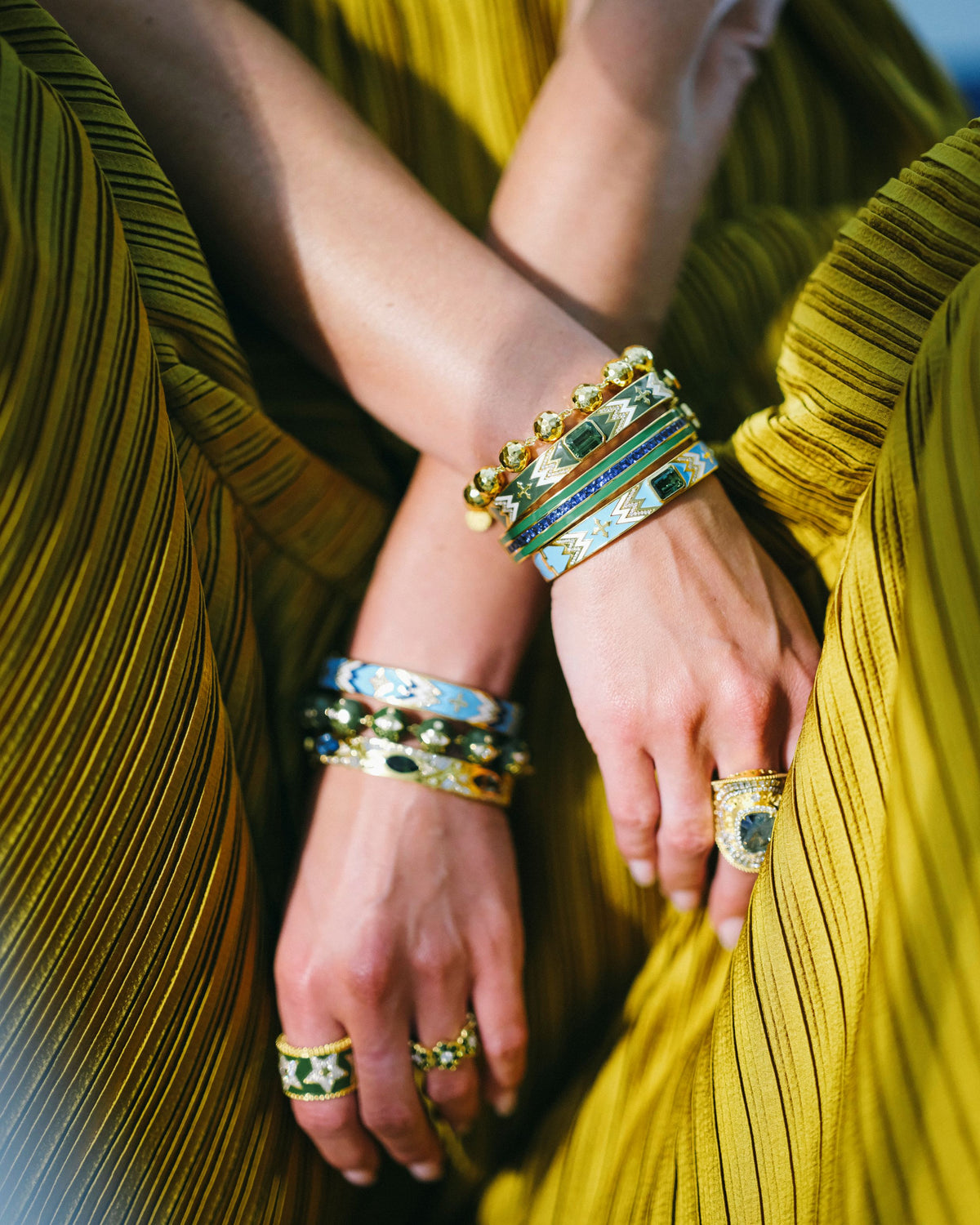 Buddha Mama Kelly Green Rainbow Sapphire Bangle in 20K Yellow Gold