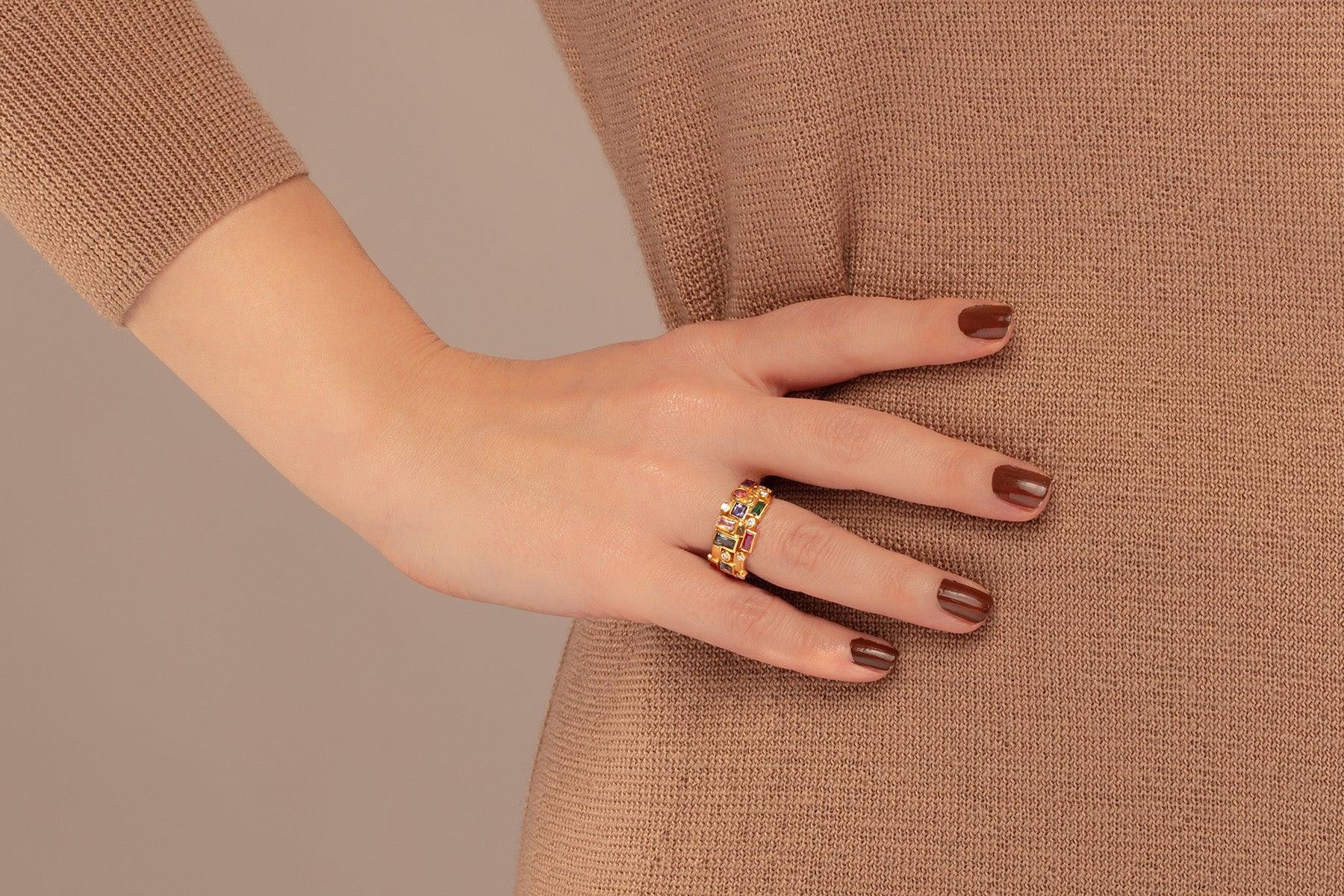 Gurhan Embrace Mixed Stone Ring in 22K Yellow Gold, Size 6.5