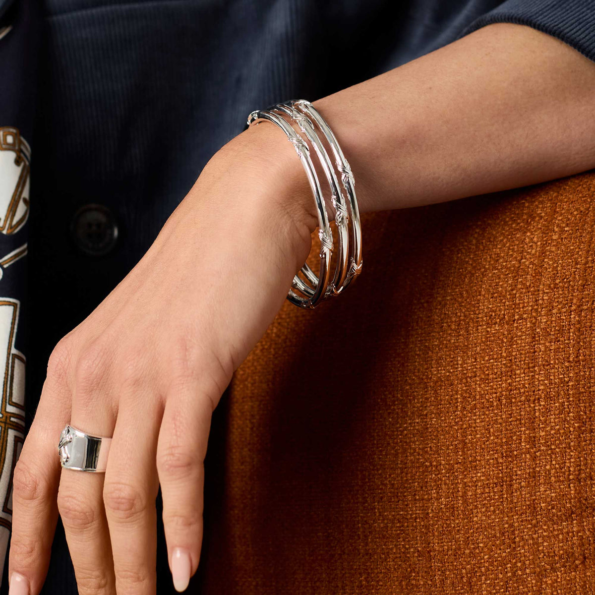 Julie Vos Essex Bangle in Silver