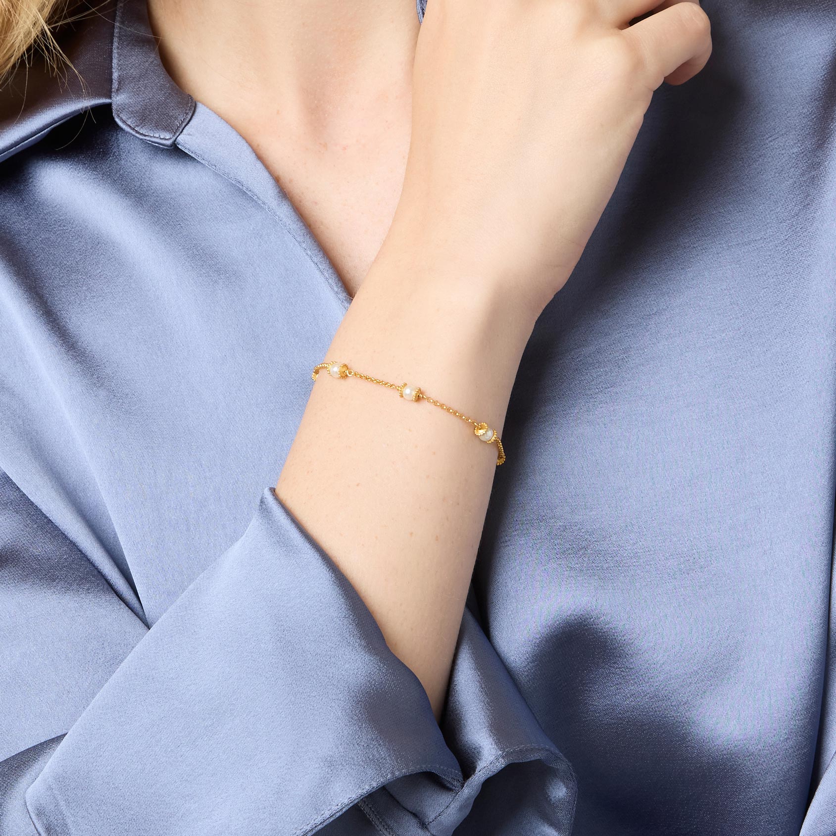 Julie Vos Hydra Delicate Bracelet in Pearl