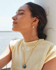 Kendra Scott Willa Pearl Huggie Hoops
