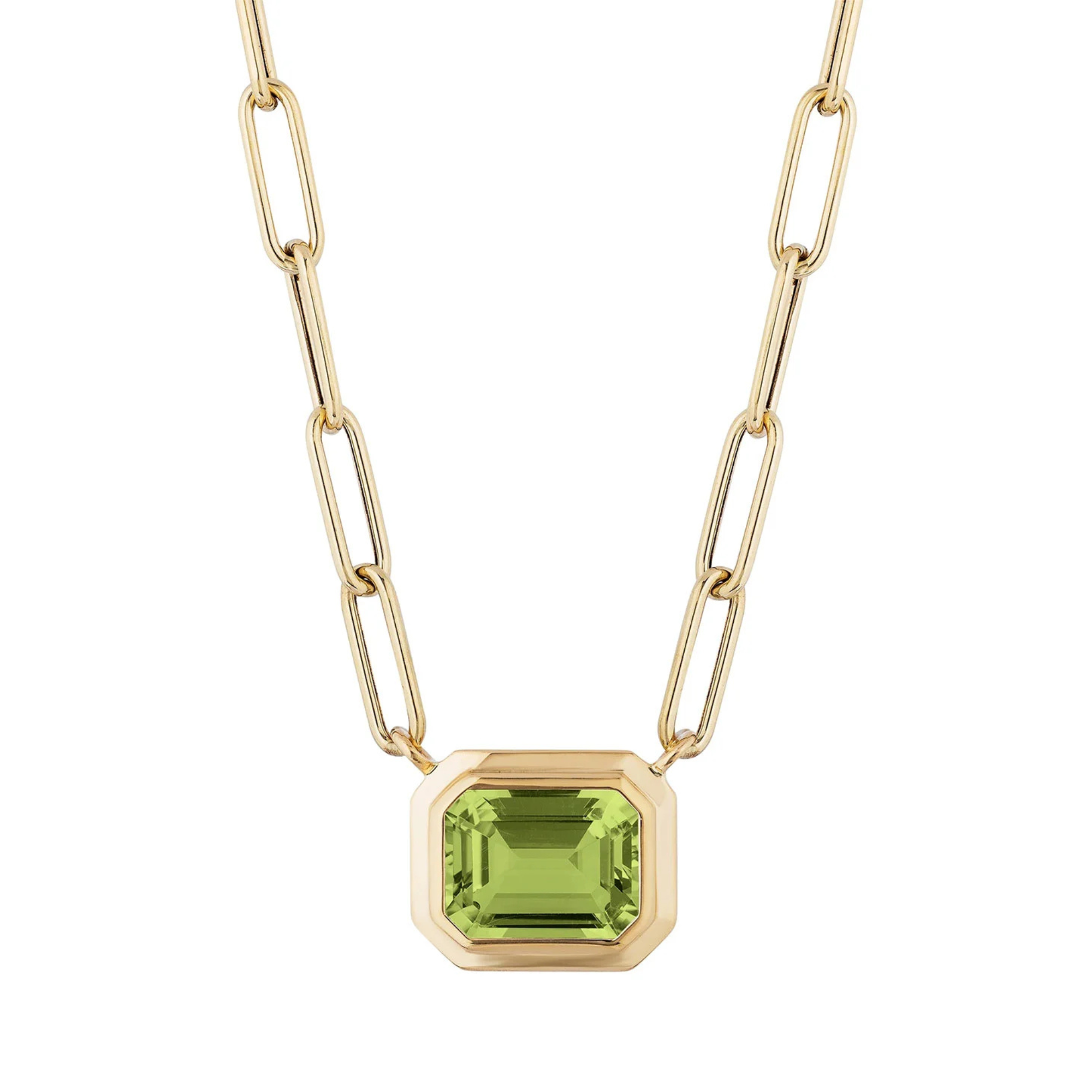 Goshwara Manhattan Peridot Emerald Cut Bezel Set Necklace in Yellow Gold