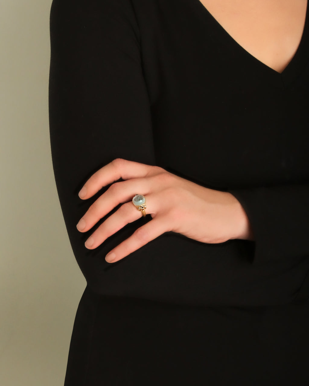 Elizabeth Locke Aquamarine & Blue Zircon Ring in 19K Yellow Gold, Size 6.5