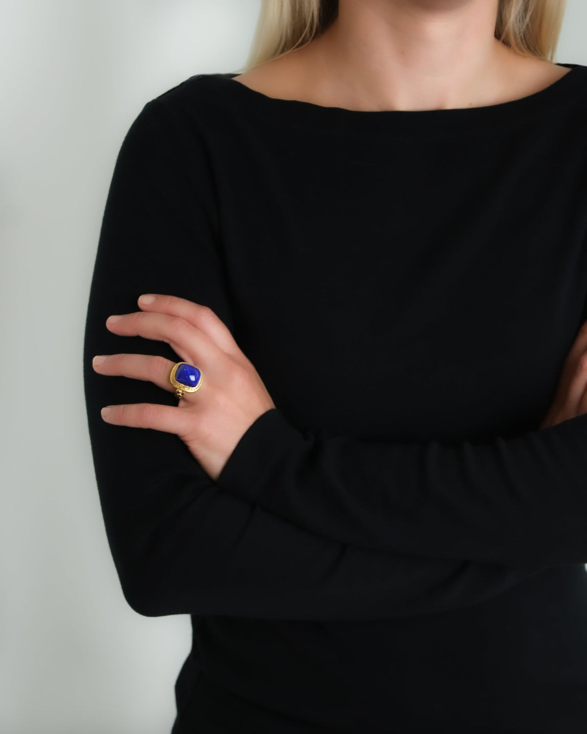 Elizabeth Locke Lapis & Blue Sapphire Ring in 19K Yellow Gold, Size 6.25