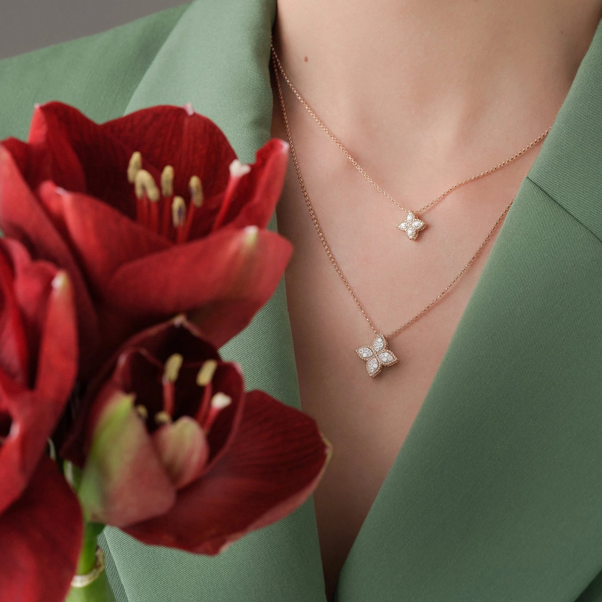 Roberto Coin Medium Princess Flower Pendant Necklace