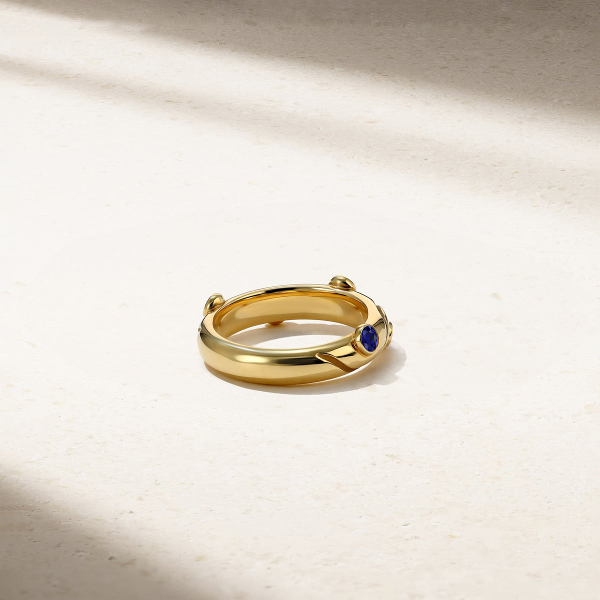 Mark Henry Sapphire Riva Crest Ring in 18K Yellow Gold, Size 7