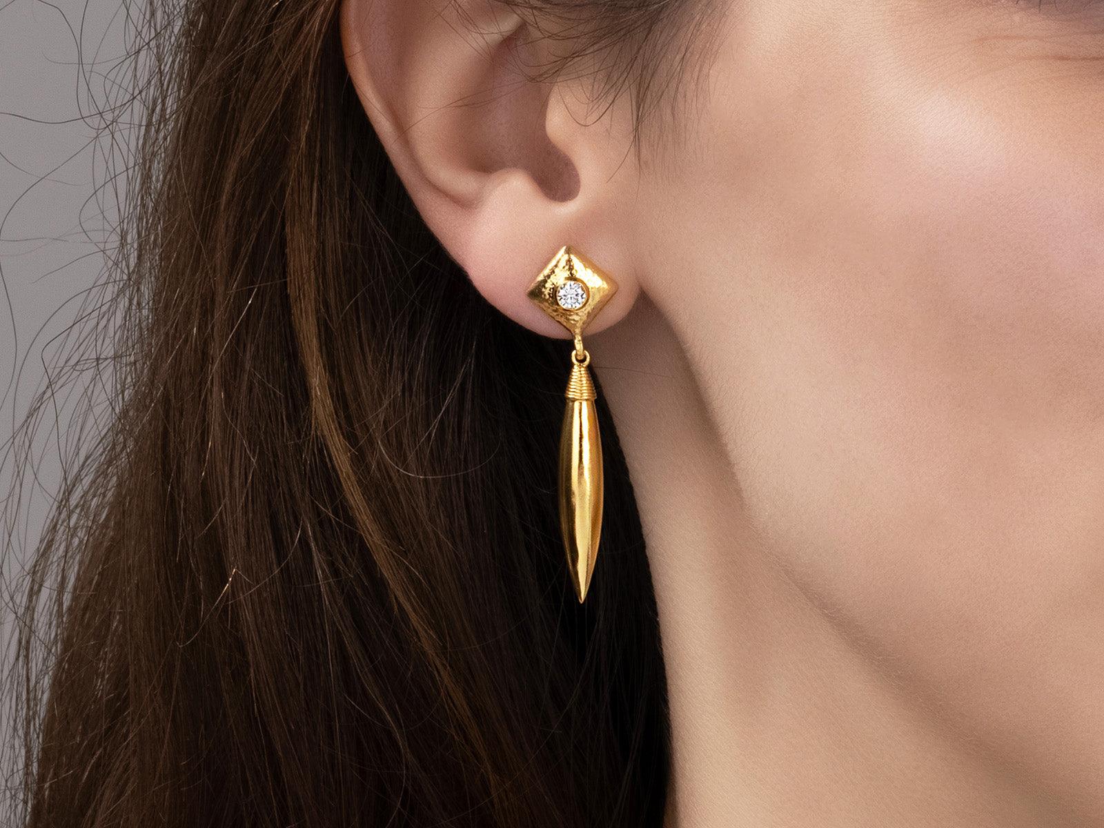 Gurhan Wheat Single Drop Earrings in 22K Yellow Gold