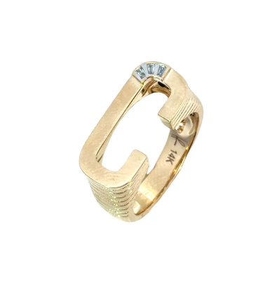 Helena Rose "C" Grandsize Initial Ring in 14K Yellow Gold, Size 7