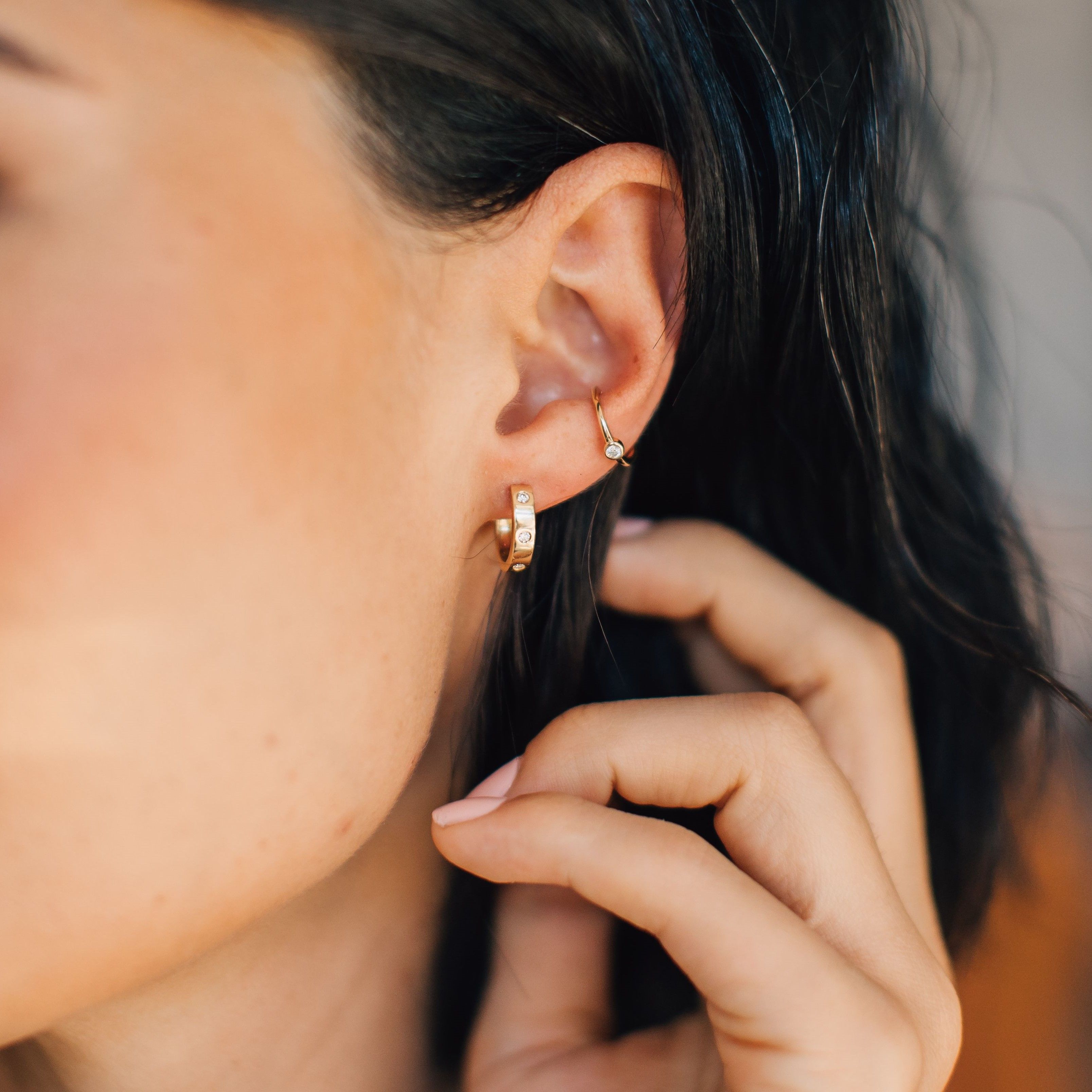 Three Stone Diamond Huggie Hoop Earrings in 14K Yellow Gold