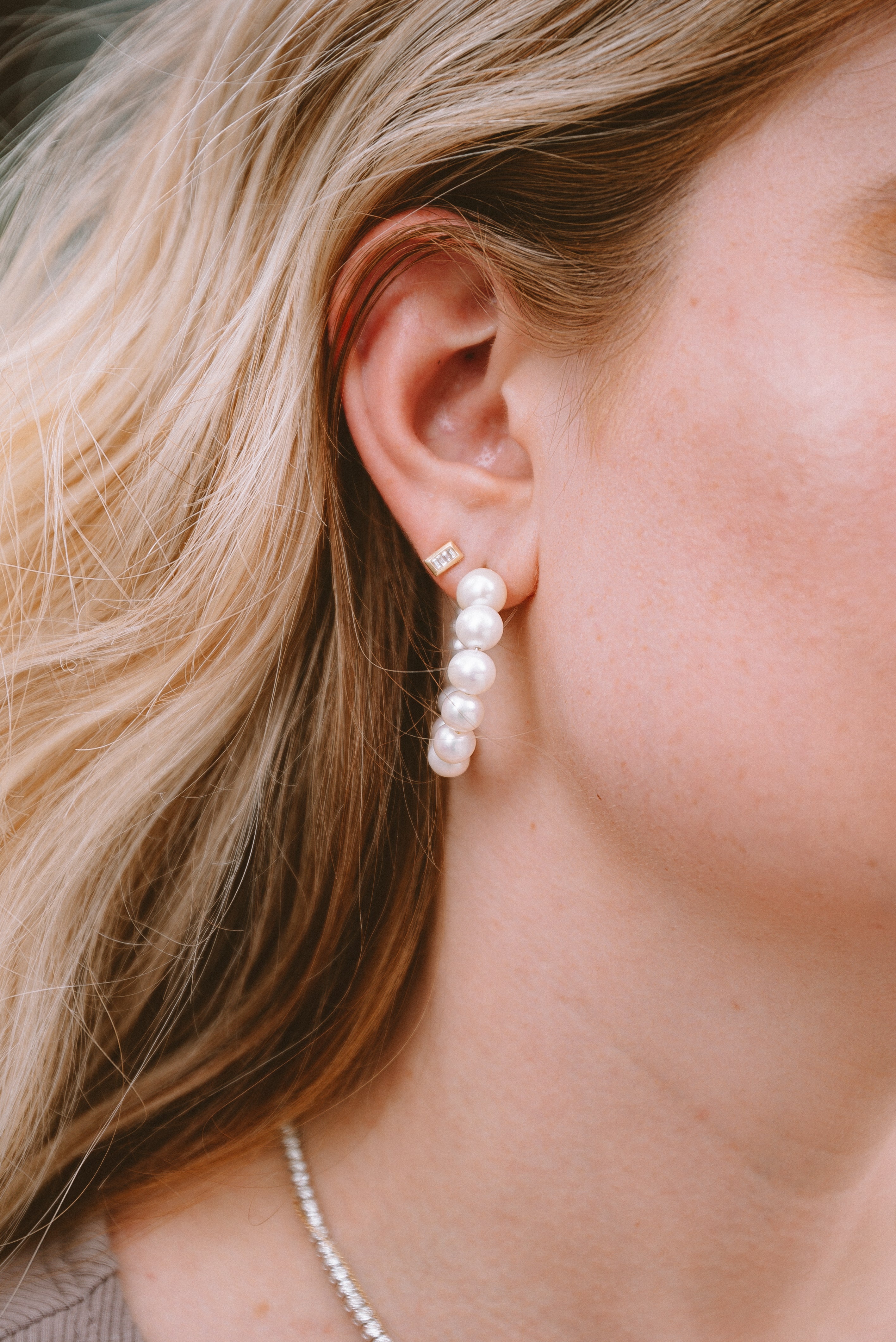Baguette Stud Earrings in 14K Yellow Gold