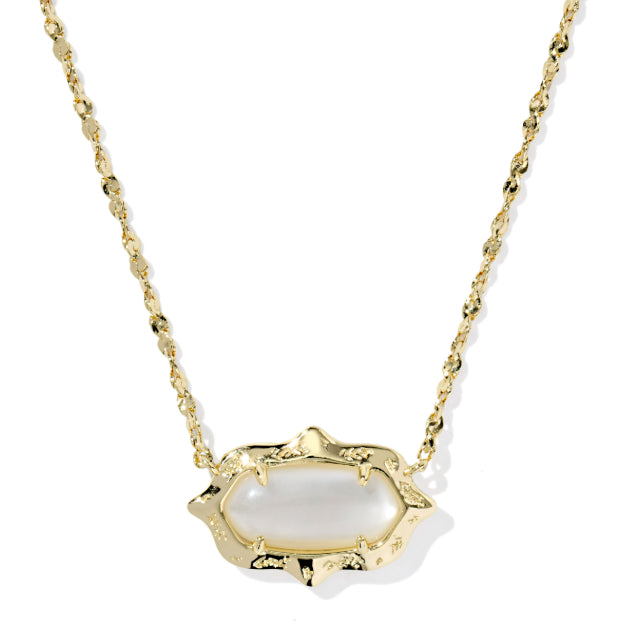 Kendra Scott Elisa Scallop Necklace in Mother of Pearl