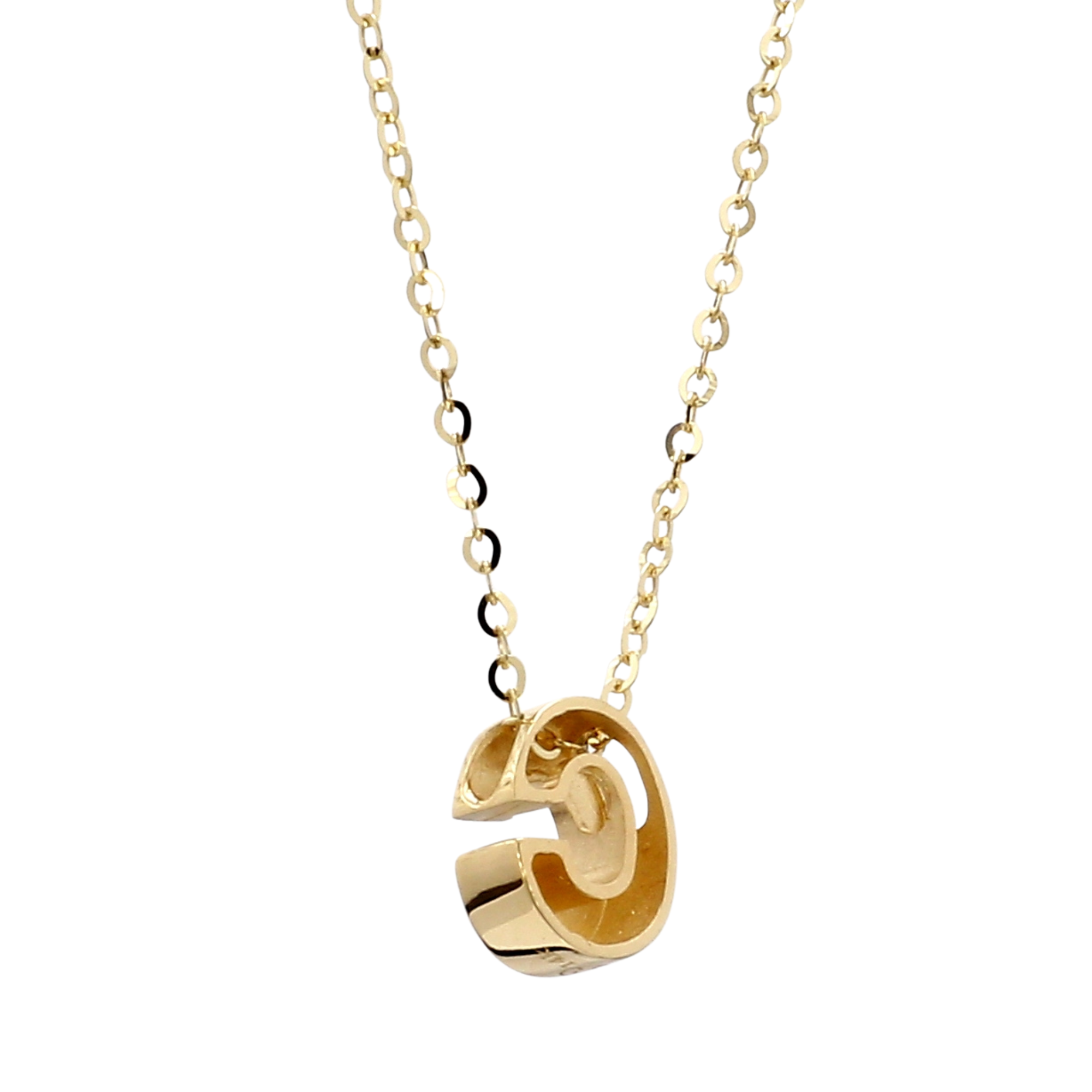 A Initial Pendant Necklace in 14K Yellow Gold
