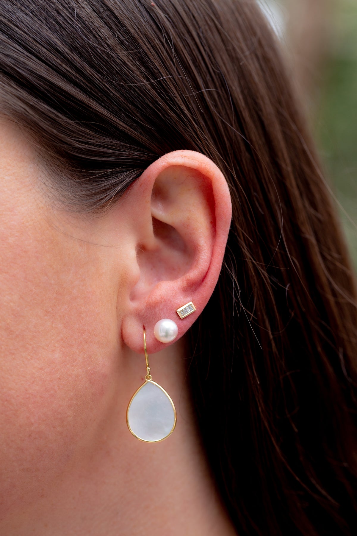 Baguette Stud Earrings in 14K Yellow Gold