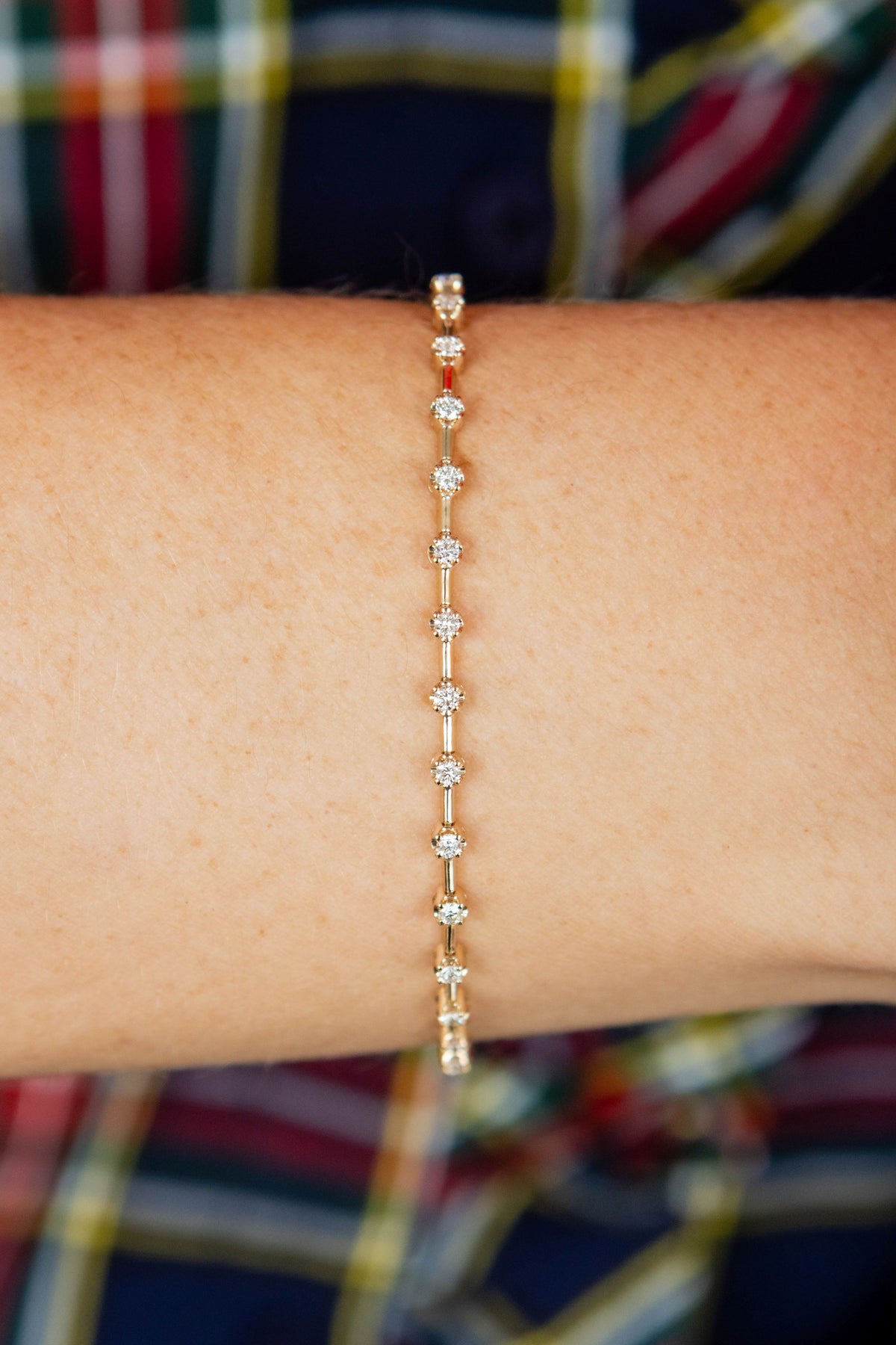 Round Diamond Station Bracelet in 14K Yellow Gold