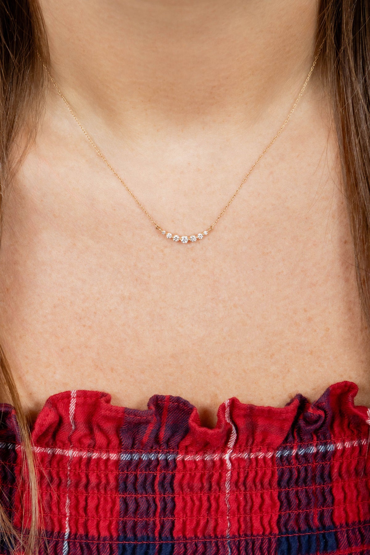 Graduated Diamond Curve Bar Station Necklace in 14K Yellow Gold