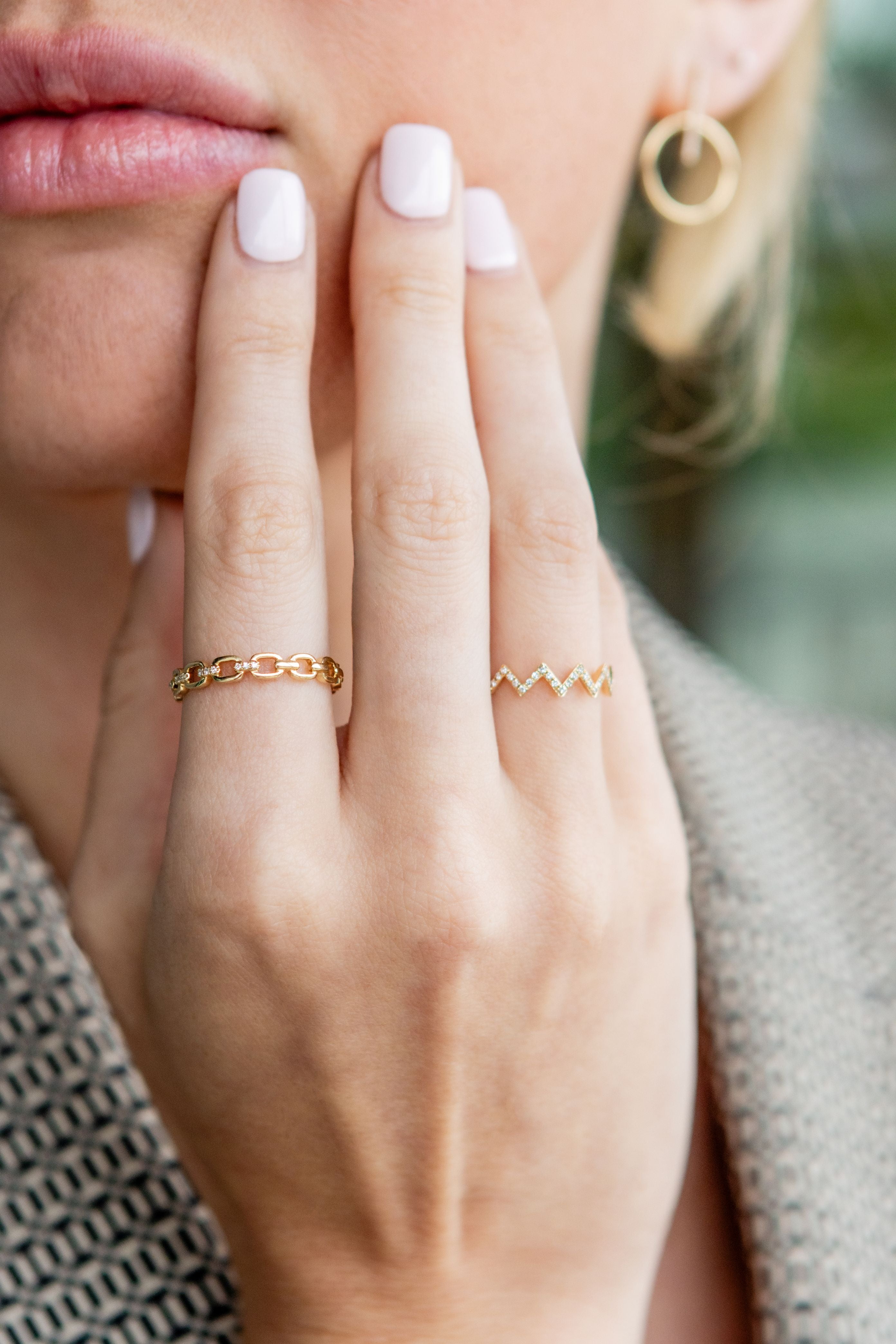 Open Circle with Diamond Bar Stud Earring in 14K Yellow Gold