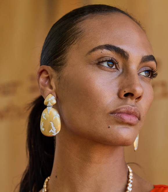 Arunashi Lightening Strikes Earrings in 18K Yellow Gold