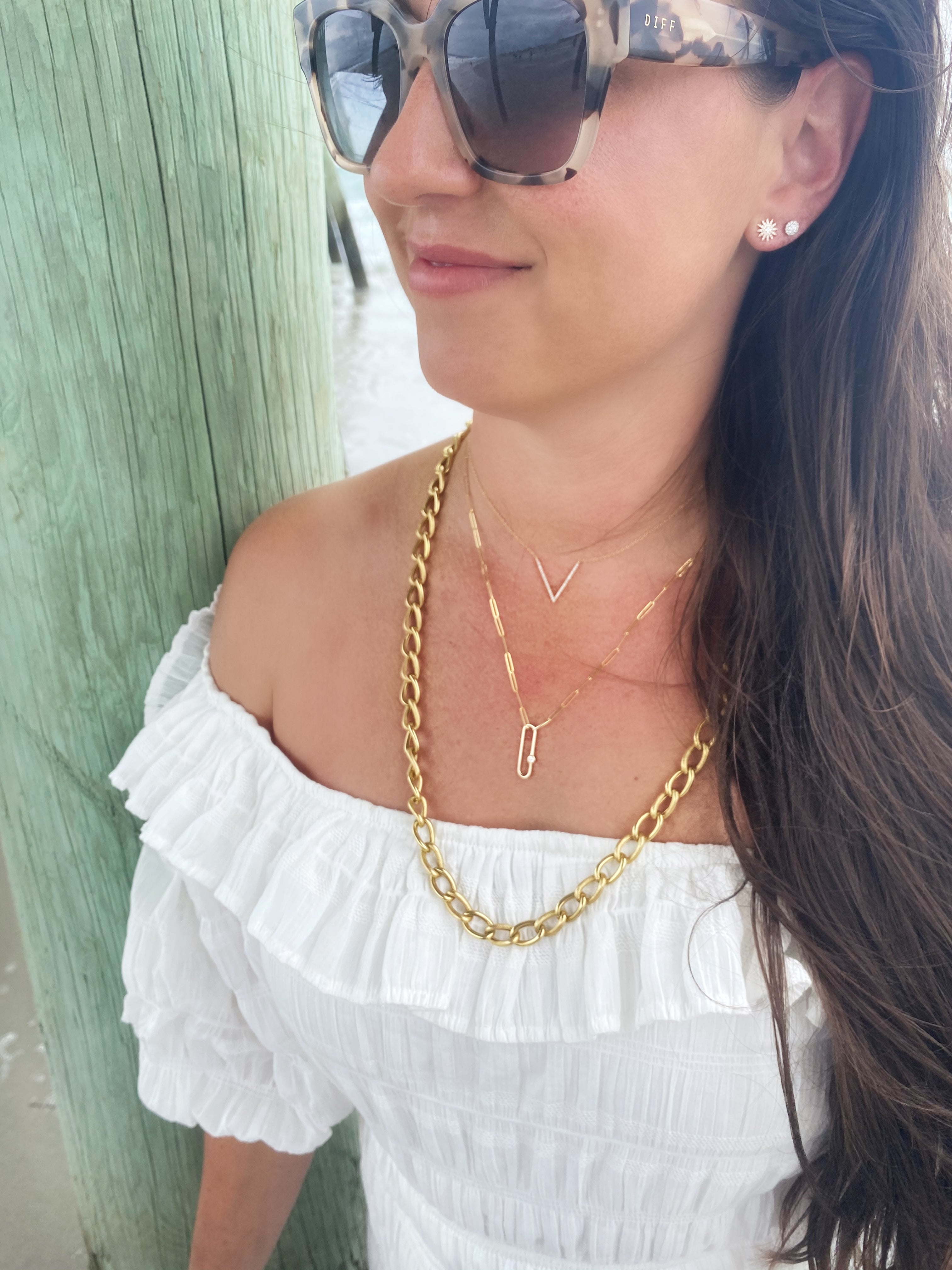 V Diamond Pendant Necklace in 14K Yellow Gold