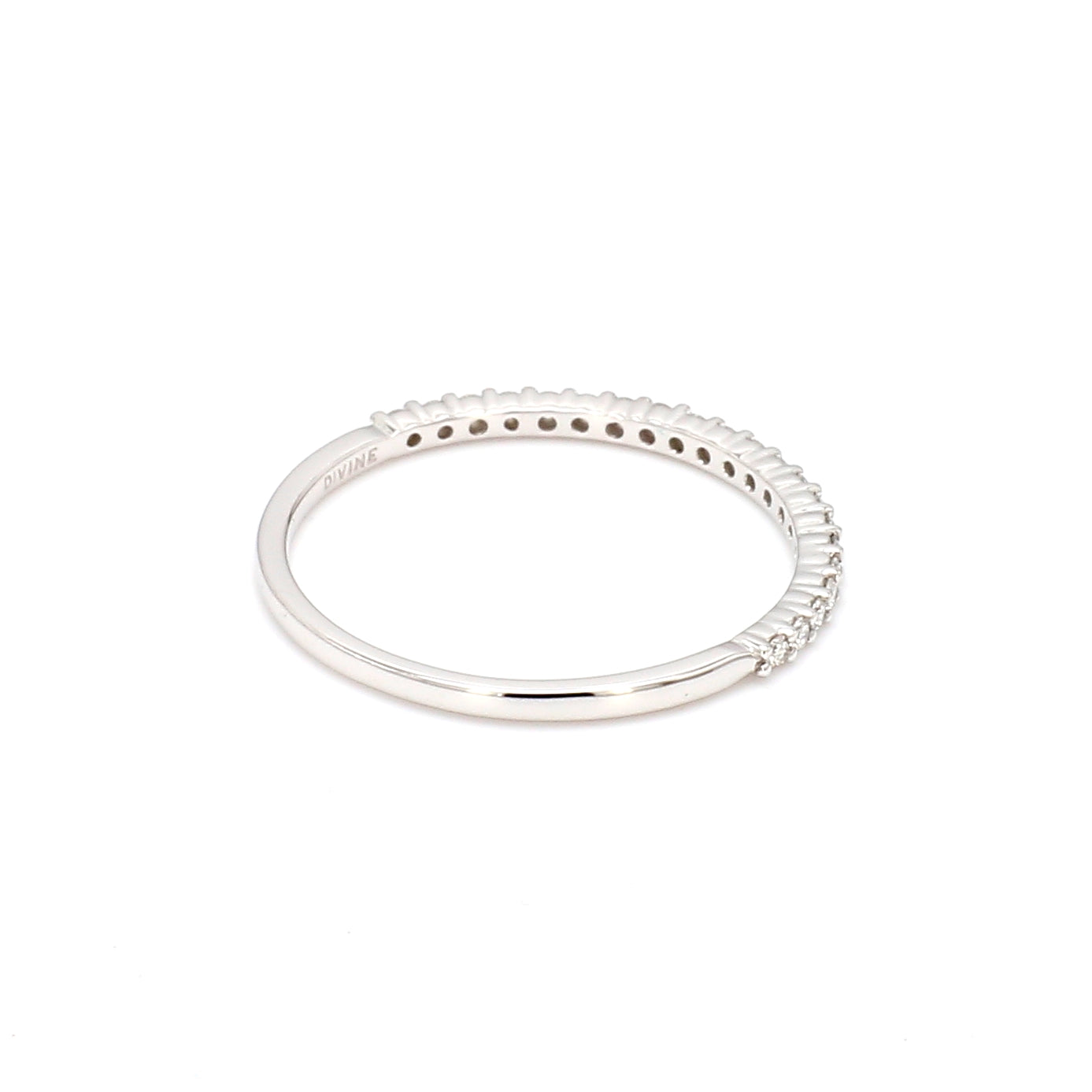 Halfway Shared Prong 0.15CT Diamond Band in 14K White Gold, Size 6