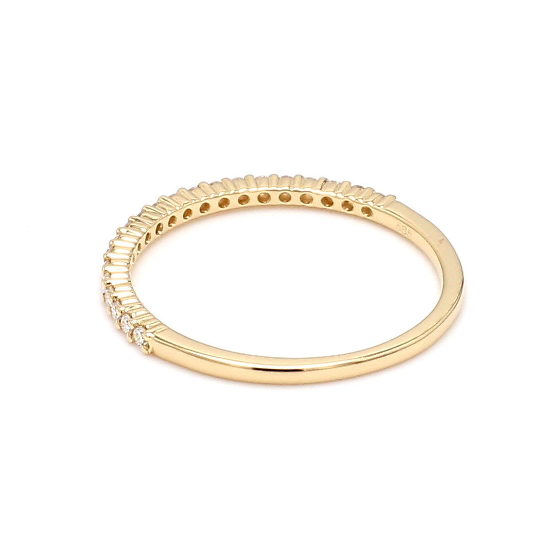 Halfway Shared Prong 0.15CT Diamond Band in 14K Yellow Gold, Size 6