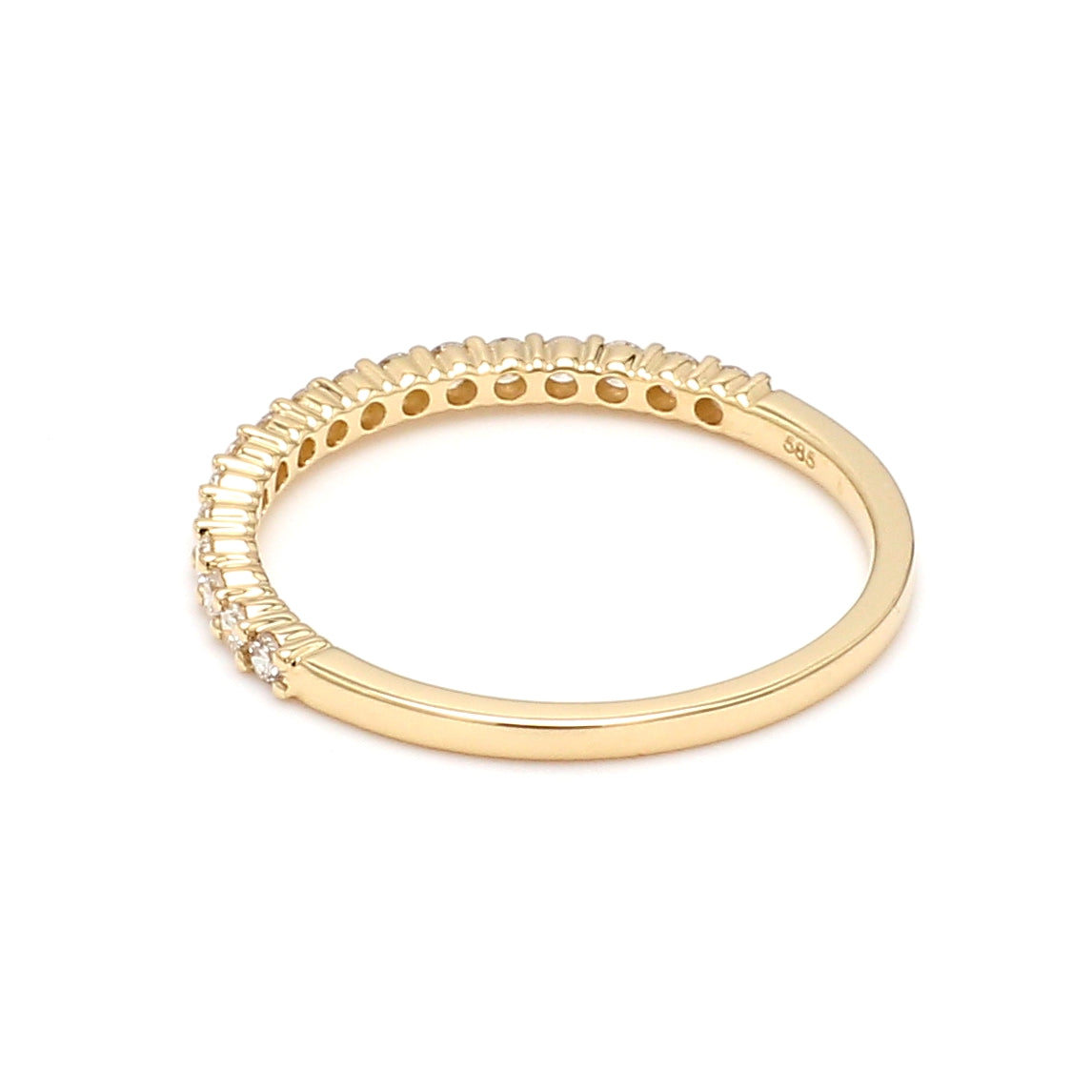 Halfway Shared Prong 0.25CT Diamond Band in 14K Yellow Gold, Size 6
