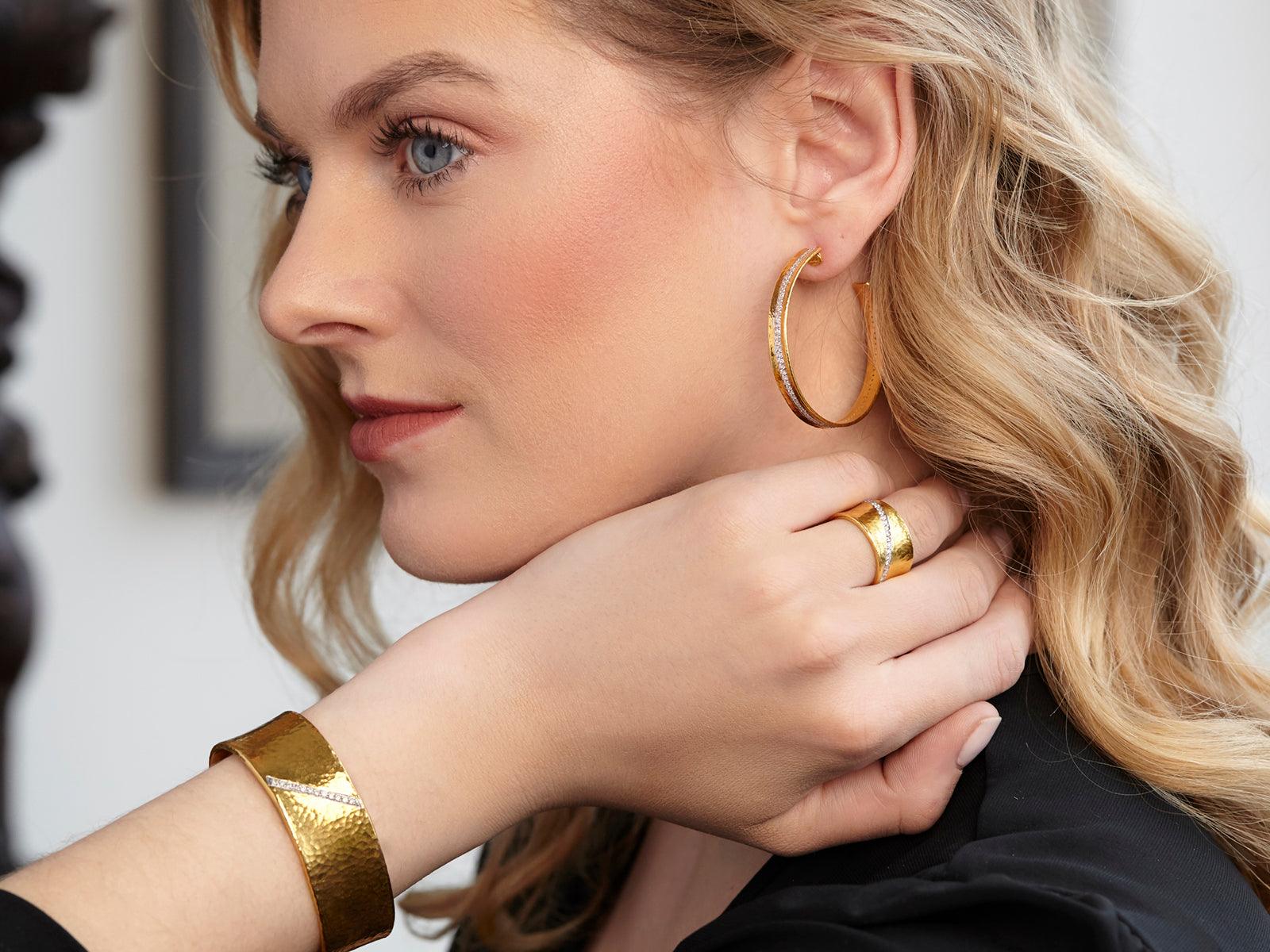Gurhan Hoopla Gold Band Ring in Yellow Gold