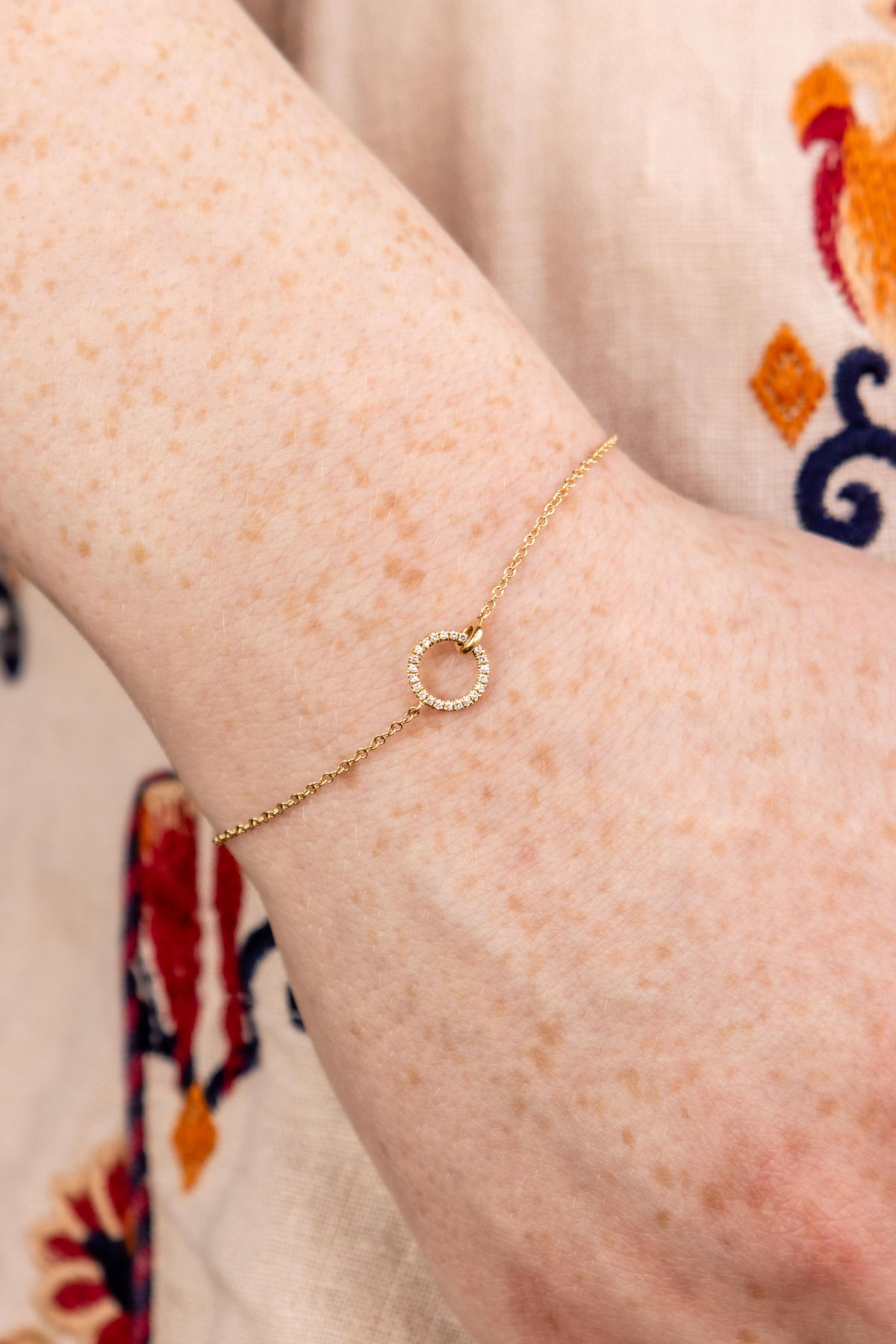 Interlocking Circle Diamond Bracelet in 14K Yellow Gold