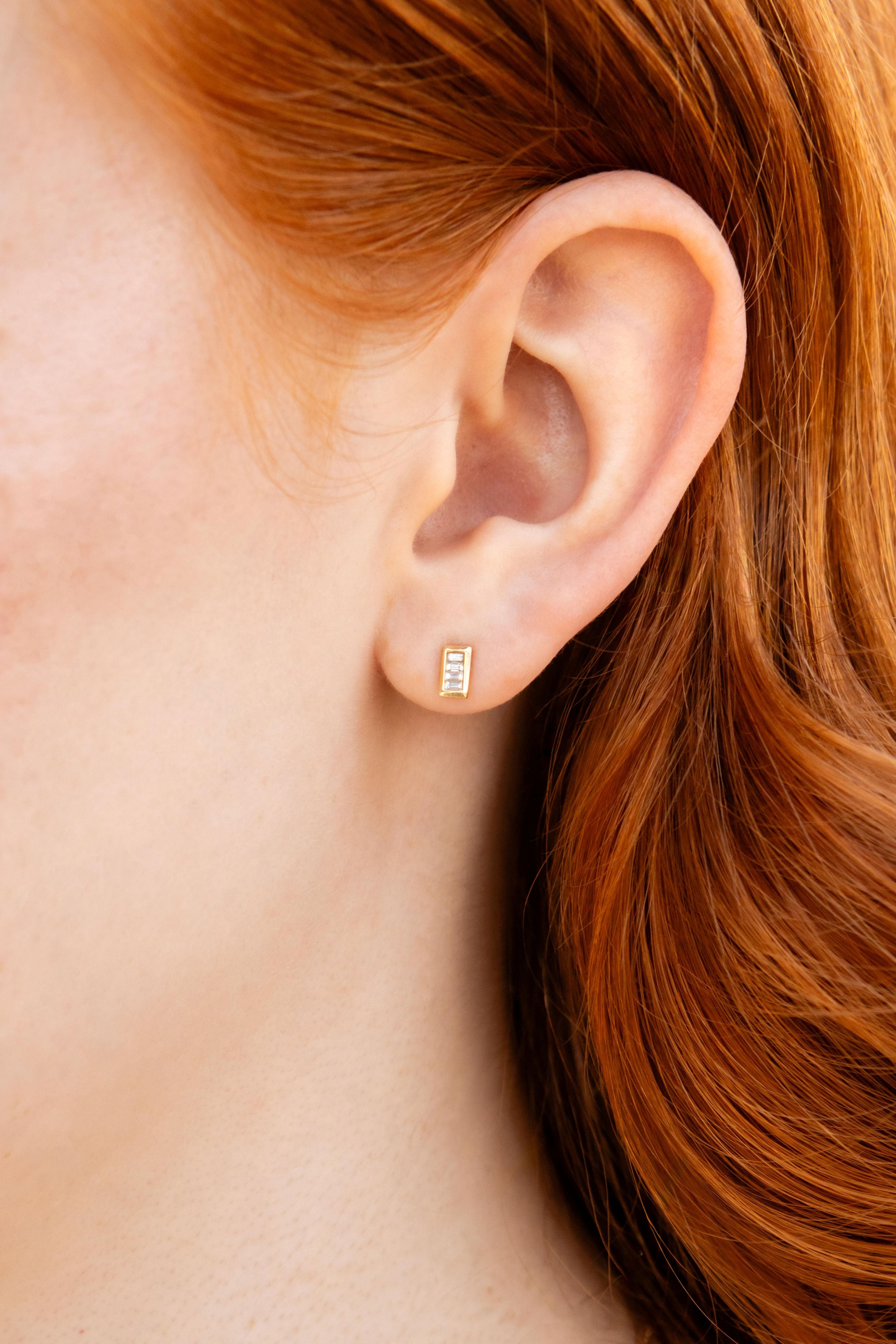 Baguette Stud Earrings in 14K Yellow Gold