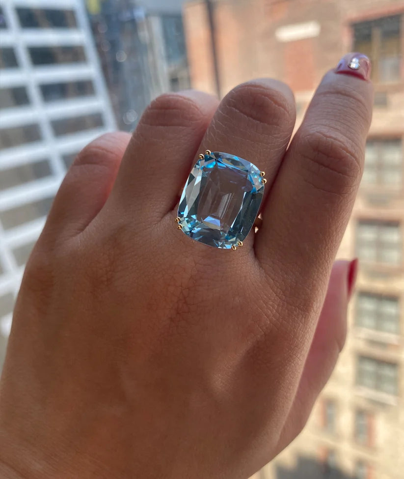Goshwara Gossip Blue Topaz Cushion Cut Cocktail Ring in 18K Yellow Gold, Size 7