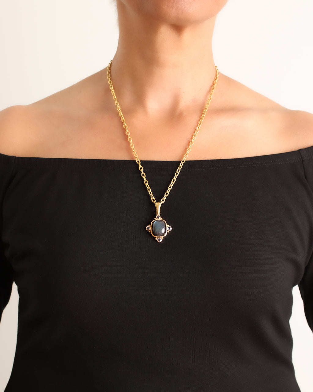 Elizabeth Locke Labradorite and Blue Sapphire Pendant in Yellow Gold