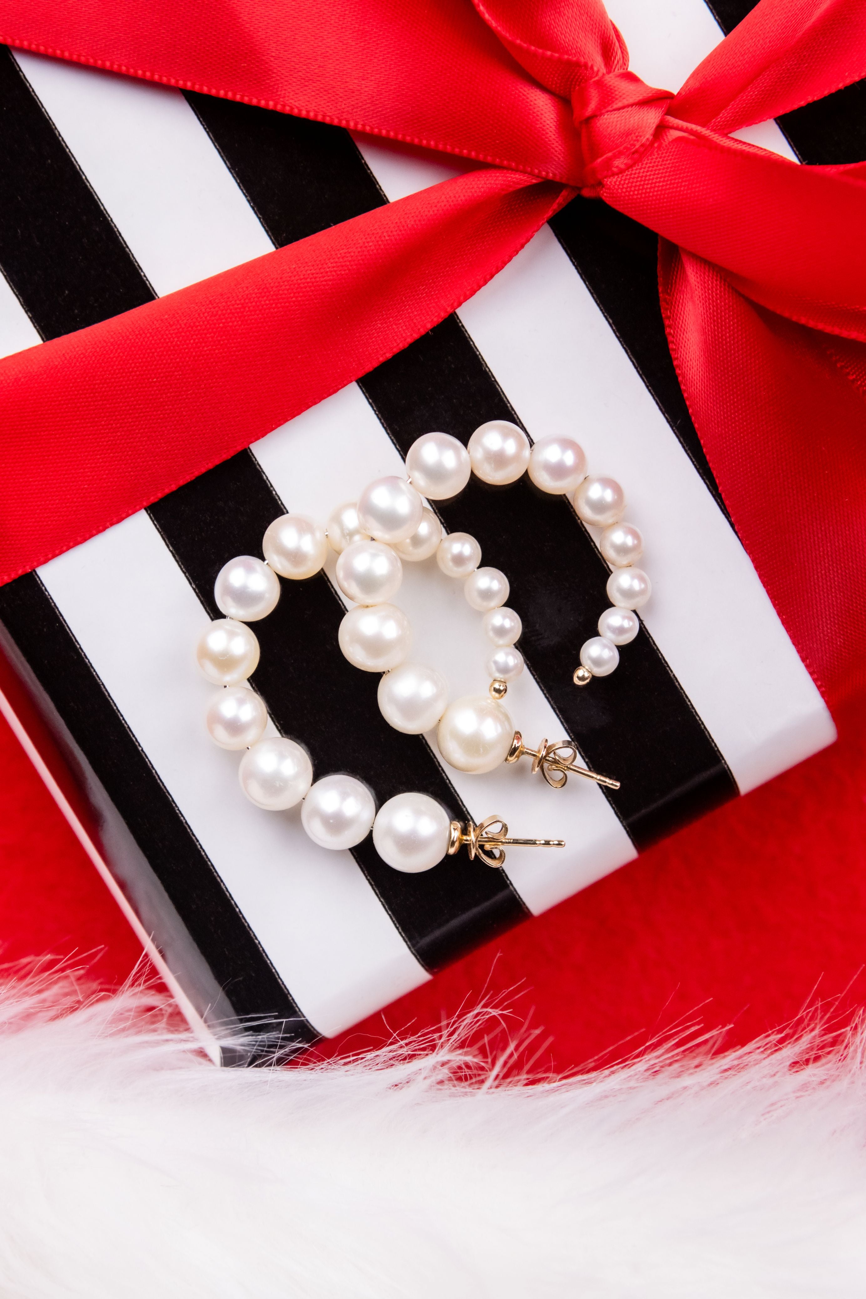 Pearl Hoop Earrings in 14K Yellow Gold