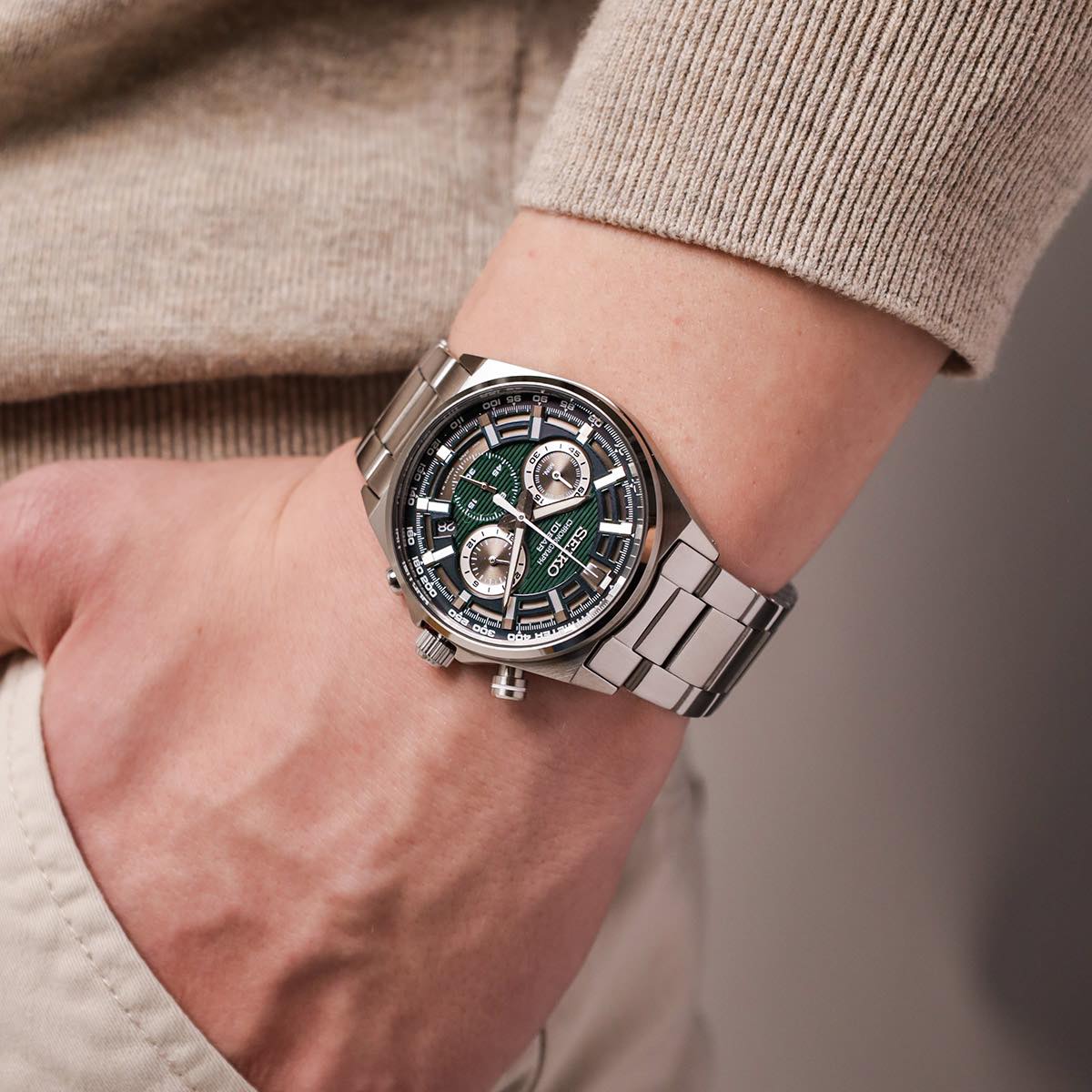 Seiko Essentials Watch SSB405