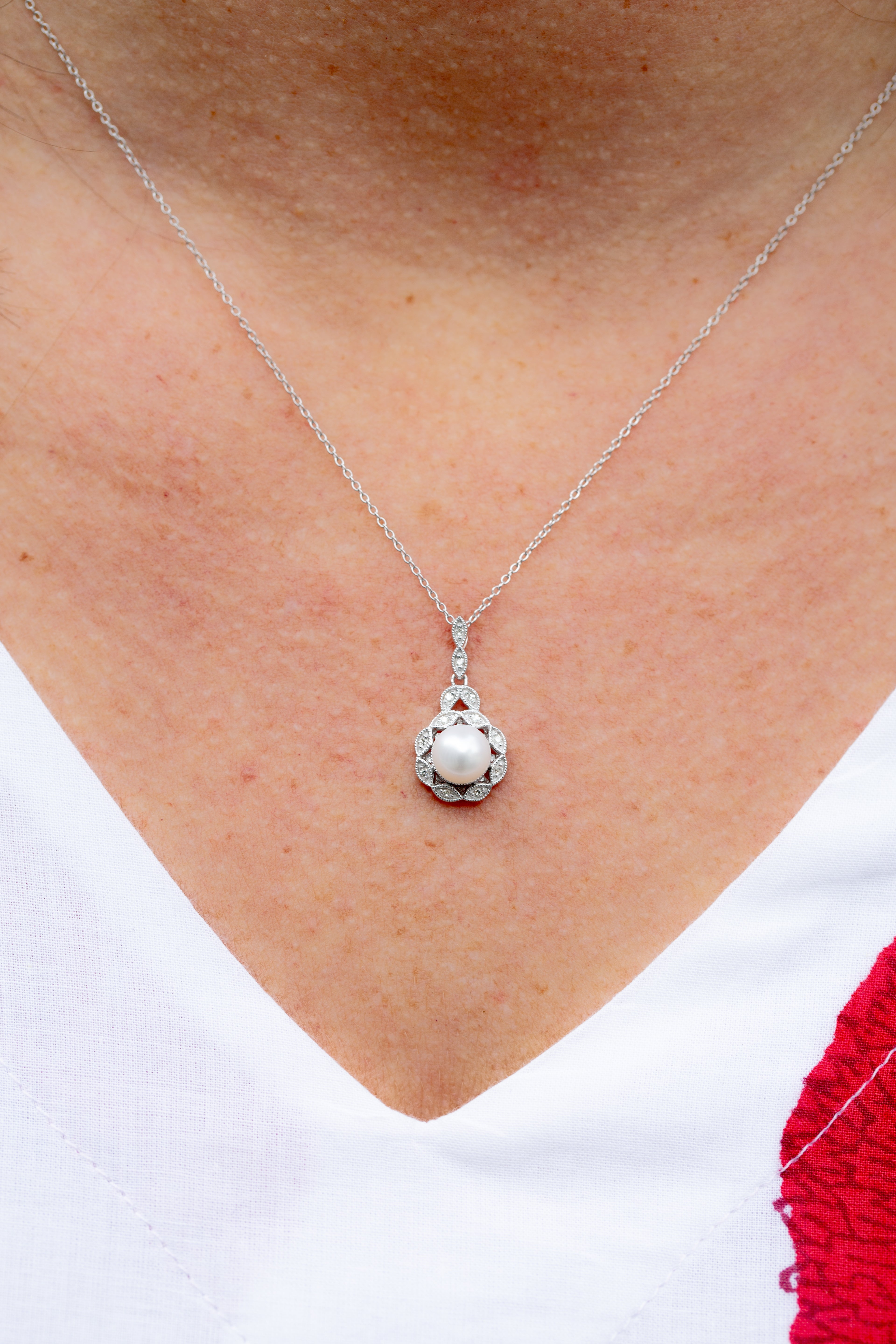Milgrain Pearl Diamond Pendant Necklace in Sterling Silver